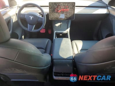Zdjęcie 8 z 12 samochodu: 2024 TESLA MODEL Y VIN:7SAYGDEE8RA295342 - miniatura