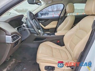 Zdjęcie 7 z 14 samochodu: 2017 JAGUAR F-PACE PRESTIGE VIN:SADCK2BV9HA065533 - miniatura