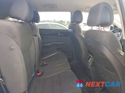 Zdjęcie 11 z 12 samochodu: 2016 KIA SORENTO LX VIN:5XYPGDA50GG006882 - miniatura