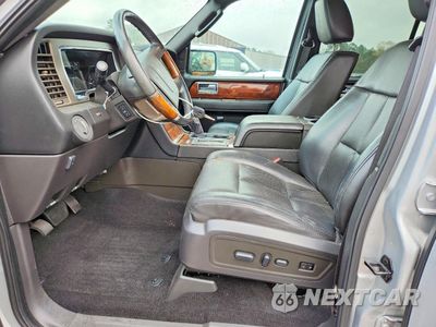 Zdjęcie 7 z 14 samochodu: 2011 LINCOLN NAVIGATOR VIN:5LMJJ2H58BEJ08216 - miniatura