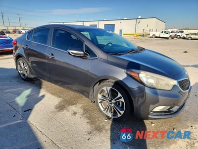 Czwarte zdjęcie samochodu z boku: 2014 KIA FORTE EX VIN:KNAFZ4A8XE5104725 - miniatura