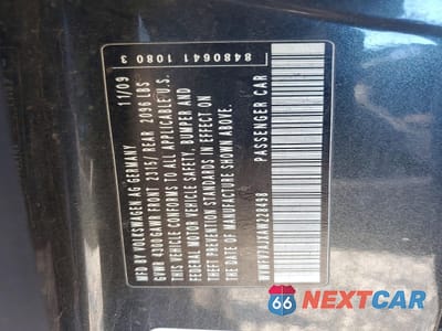 Zdjęcie 12 z 12 samochodu: 2010 VOLKSWAGEN GTI VIN:WVWFV7AJXAW228498 - miniatura