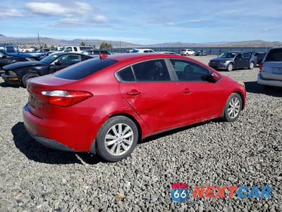 Trzecie zdjęcie samochodu z tyłu: 2016 KIA FORTE LX VIN:KNAFX4A69G5533202 - miniatura