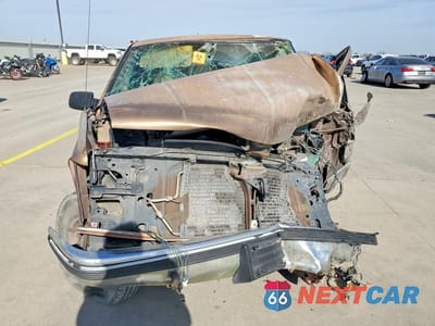 Piąte zdjęcie samochodu w środku: 1994 GMC SIERRA C1500 VIN:2GTEC19Z9R1558452 - miniatura