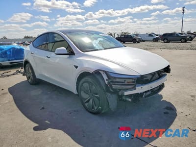Czwarte zdjęcie samochodu z boku: 2026 TESLA MODEL Y VIN:7SAYGDED9TA459180 - miniatura