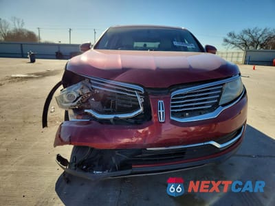 Piąte zdjęcie samochodu w środku: 2016 LINCOLN MKX SELECT VIN:2LMTJ6KR7GBL66474 - miniatura