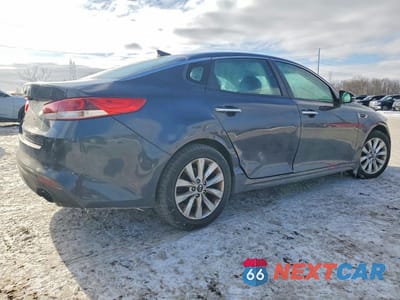 Trzecie zdjęcie samochodu z tyłu: 2017 KIA OPTIMA LX VIN:5XXGT4L30HG131202 - miniatura