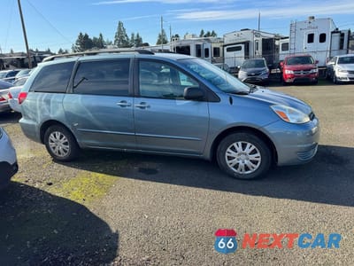 Zdjęcie 15 z 15 samochodu: 2004 TOYOTA SIENNA CE VIN:5TDZA23C64S209476 - miniatura