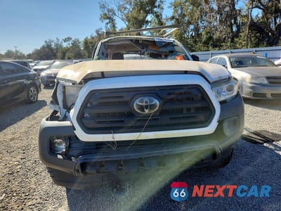 Piąte zdjęcie samochodu w środku: 2018 TOYOTA TACOMA ACCESS CAB VIN:5TFRX5GN9JX114105 - miniatura
