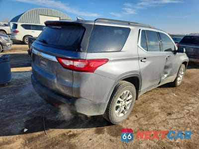 Trzecie zdjęcie samochodu z tyłu: 2021 CHEVROLET TRAVERSE LT VIN:1GNERHKWXMJ212388 - miniatura