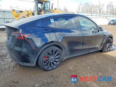 Trzecie zdjęcie samochodu z tyłu: 2021 TESLA MODEL Y VIN:5YJYGDEF4MF202222 - miniatura