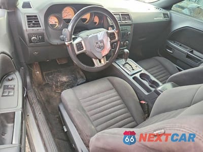 Zdjęcie 8 z 12 samochodu: 2013 DODGE CHALLENGER SXT VIN:2C3CDYAG5DH611255 - miniatura