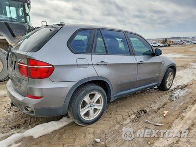 Trzecie zdjęcie samochodu z tyłu: 2011 BMW X5 VIN:5UXZW0C54BL657610 - miniatura
