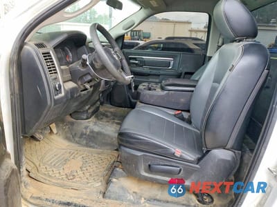 Zdjęcie 7 z 11 samochodu: 2023 RAM TRUCKS 1500 CLASSIC TRADESMAN VIN:3C6JR6DT2PG674102 - miniatura