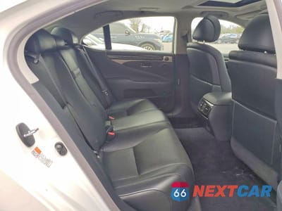 Zdjęcie 10 z 12 samochodu: 2015 LEXUS LS 460 BASE VIN:JTHCL5EF2F5024776 - miniatura