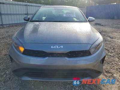 Piąte zdjęcie samochodu w środku: 2023 KIA FORTE LXS VIN:3KPF24AD7PE678369 - miniatura