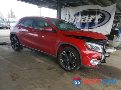 Czwarte zdjęcie samochodu z boku: 2019 MERCEDES-BENZ GLA 250 VIN:WDCTG4EB9KJ576865 - miniatura