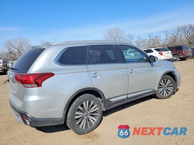 Trzecie zdjęcie samochodu z tyłu: 2020 MITSUBISHI OUTLANDER SE VIN:JA4AZ3A33LZ030771 - miniatura