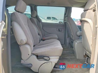 Zdjęcie 11 z 12 samochodu: 2003 CHRYSLER TOWN & COUNTRY VIN:2C8GP24RX3R338271 - miniatura