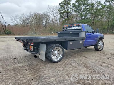Trzecie zdjęcie samochodu z tyłu: 2001 CHEVROLET SILVERADO FLATBED TRUCK VIN:1GBJC34151F135588 - miniatura