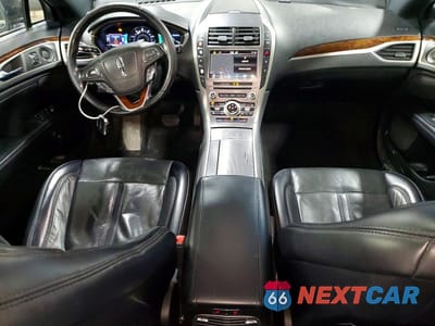 Zdjęcie 8 z 13 samochodu: 2019 LINCOLN MKZ RESERVE II VIN:3LN6L5MU4KR604869 - miniatura