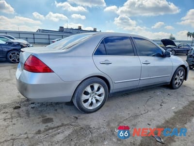 Trzecie zdjęcie samochodu z tyłu: 2007 HONDA ACCORD LX VIN:JHMCM564X7C000846 - miniatura