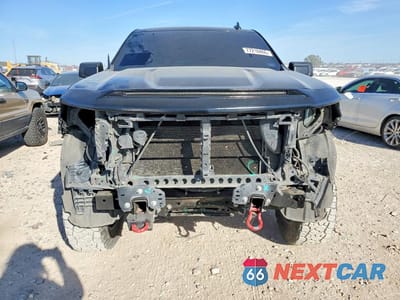 Piąte zdjęcie samochodu w środku: 2020 CHEVROLET SILVERADO K1500 TRAIL BOSS CUSTOM VIN:3GCPYCEF3LG445709 - miniatura