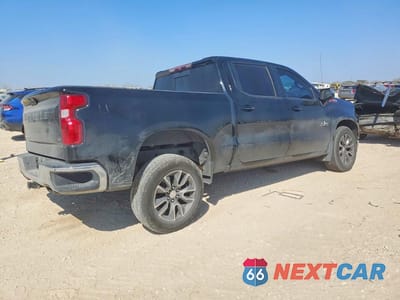 Trzecie zdjęcie samochodu z tyłu: 2020 CHEVROLET SILVERADO K1500 LT VIN:3GCUYDEDXLG170217 - miniatura