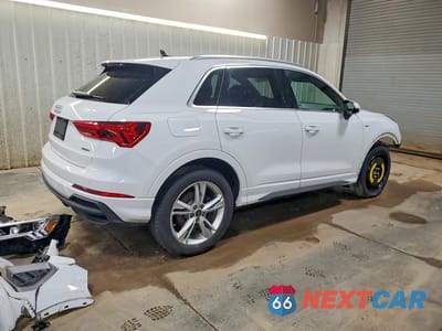 Trzecie zdjęcie samochodu z tyłu: 2023 AUDI Q3 PREMIUM S LINE 45 VIN:WA1DECF37P1107597 - miniatura