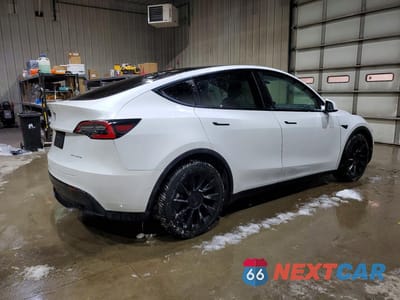Trzecie zdjęcie samochodu z tyłu: 2021 TESLA MODEL Y VIN:5YJYGDEE6MF071043 - miniatura
