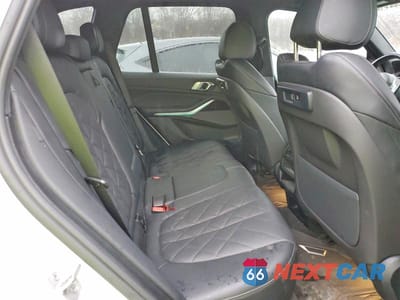 Zdjęcie 11 z 13 samochodu: 2023 BMW X5 XDRIVE45E VIN:5UXTA6C04P9S00585 - miniatura