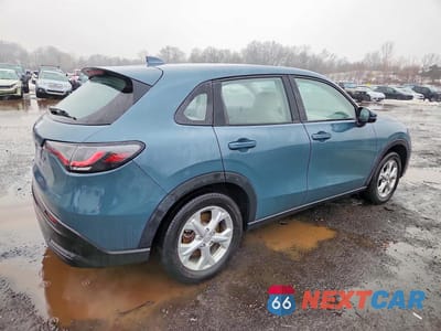 Trzecie zdjęcie samochodu z tyłu: 2023 HONDA HR-V LX VIN:3CZRZ1H36PM708062 - miniatura