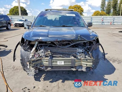 Piąte zdjęcie samochodu w środku: 2019 FORD EXPLORER POLICE INTERCEPTOR VIN:1FM5K8AR6KGB46176 - miniatura