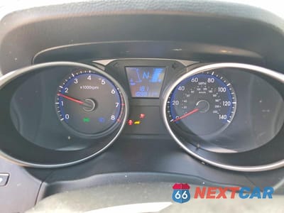 Zdjęcie 9 z 13 samochodu: 2010 HYUNDAI TUCSON GLS VIN:KM8JT3AC8AU010710 - miniatura