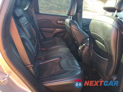 Zdjęcie 10 z 12 samochodu: 2019 JEEP CHEROKEE LATITUDE PLUS VIN:1C4PJMLB1KD105075 - miniatura