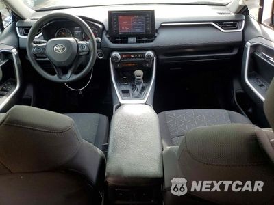 Zdjęcie 8 z 12 samochodu: 2021 TOYOTA RAV4 XLE VIN:2T3W1RFV2MW119197 - miniatura
