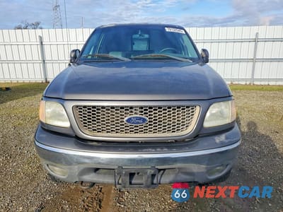 Piąte zdjęcie samochodu w środku: 2002 FORD F150 SUPERCREW VIN:1FTRW08L32KC49808 - miniatura