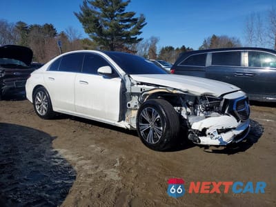 Czwarte zdjęcie samochodu z boku: 2025 MERCEDES-BENZ E 350 4MATIC VIN:W1KLF4HB1SA096071 - miniatura