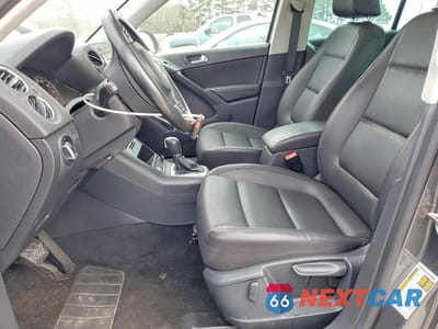 Zdjęcie 7 z 12 samochodu: 2015 VOLKSWAGEN TIGUAN S VIN:WVGBV7AX4FW516832 - miniatura