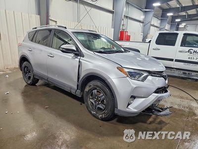 Czwarte zdjęcie samochodu z boku: 2018 TOYOTA RAV4 XLE VIN:JTMRFREV3JJ237947 - miniatura