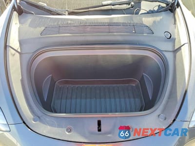 Zdjęcie 11 z 11 samochodu: 2024 TESLA MODEL Y VIN:7SAYGDED0RF121159 - miniatura