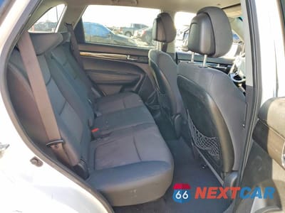 Zdjęcie 11 z 14 samochodu: 2013 KIA SORENTO LX VIN:5XYKT3A17DG359029 - miniatura