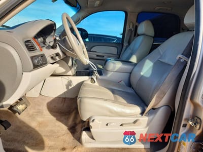 Zdjęcie 7 z 13 samochodu: 2009 GMC YUKON SLT VIN:1GKFC33099R103252 - miniatura