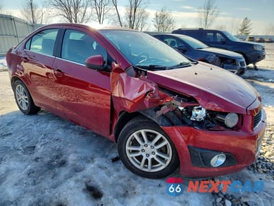 Czwarte zdjęcie samochodu z boku: 2013 CHEVROLET SONIC LT VIN:1G1JC5SH7D4180242 - miniatura