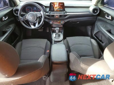 Zdjęcie 8 z 13 samochodu: 2019 KIA FORTE GT LINE VIN:3KPF34AD1KE110141 - miniatura