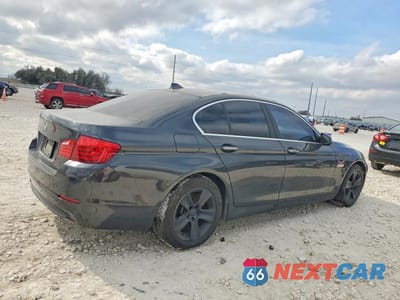 Trzecie zdjęcie samochodu z tyłu: 2012 BMW 528 I VIN:WBAXG5C50CDX01792 - miniatura