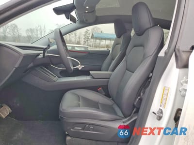 Zdjęcie 7 z 13 samochodu: 2026 TESLA MODEL Y VIN:7SAYGDEEXTA399080 - miniatura