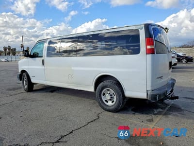 Drugie zdjęcie samochodu z przodu: 2005 CHEVROLET EXPRESS CARGO VIN:1GAHG39U751254773 - miniatura