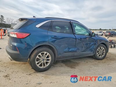 Trzecie zdjęcie samochodu z tyłu: 2020 FORD ESCAPE SE VIN:1FMCU0G61LUC14080 - miniatura