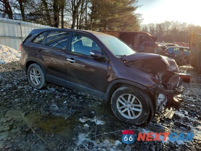 Czwarte zdjęcie samochodu z boku: 2014 KIA SORENTO LX VIN:5XYKT3A6XEG453239 - miniatura